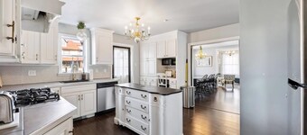 Beautiful 10 Bedroom Victorian Home with 5 Reserved Parking Spaces