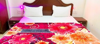 Goroomgo Lotus india Khajuraho