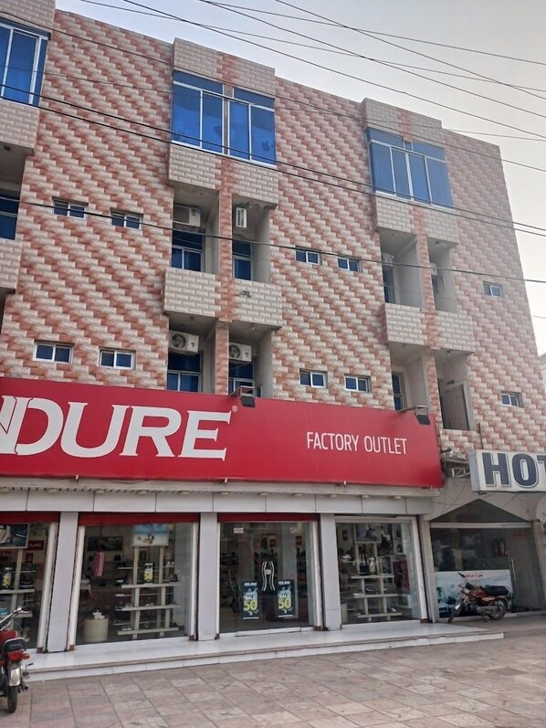 Exterior - Hotel Paradise & Restaurent (Bahawalpur)