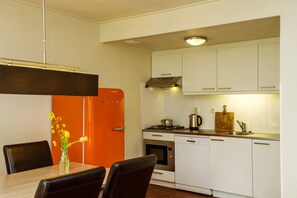 Refrigerador, microondas, parrilla de estufa y lavavajillas 