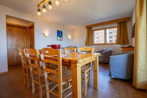 Dining - Spacious apartment with view (Haute-Nendaz)