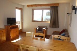 Dining Room - Charming apartment with balcony (Haute-Nendaz)