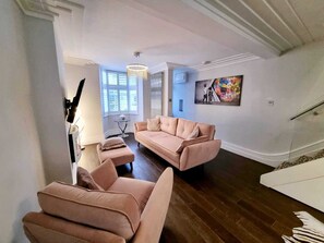 Living area - Brighton Cottage By The Sea

 (Brighton and Hove)
