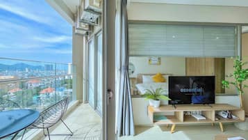 Apartment, 1 Bedroom, Balcony, City View | 3 bedrooms, hypo-allergenic bedding, memory-foam beds