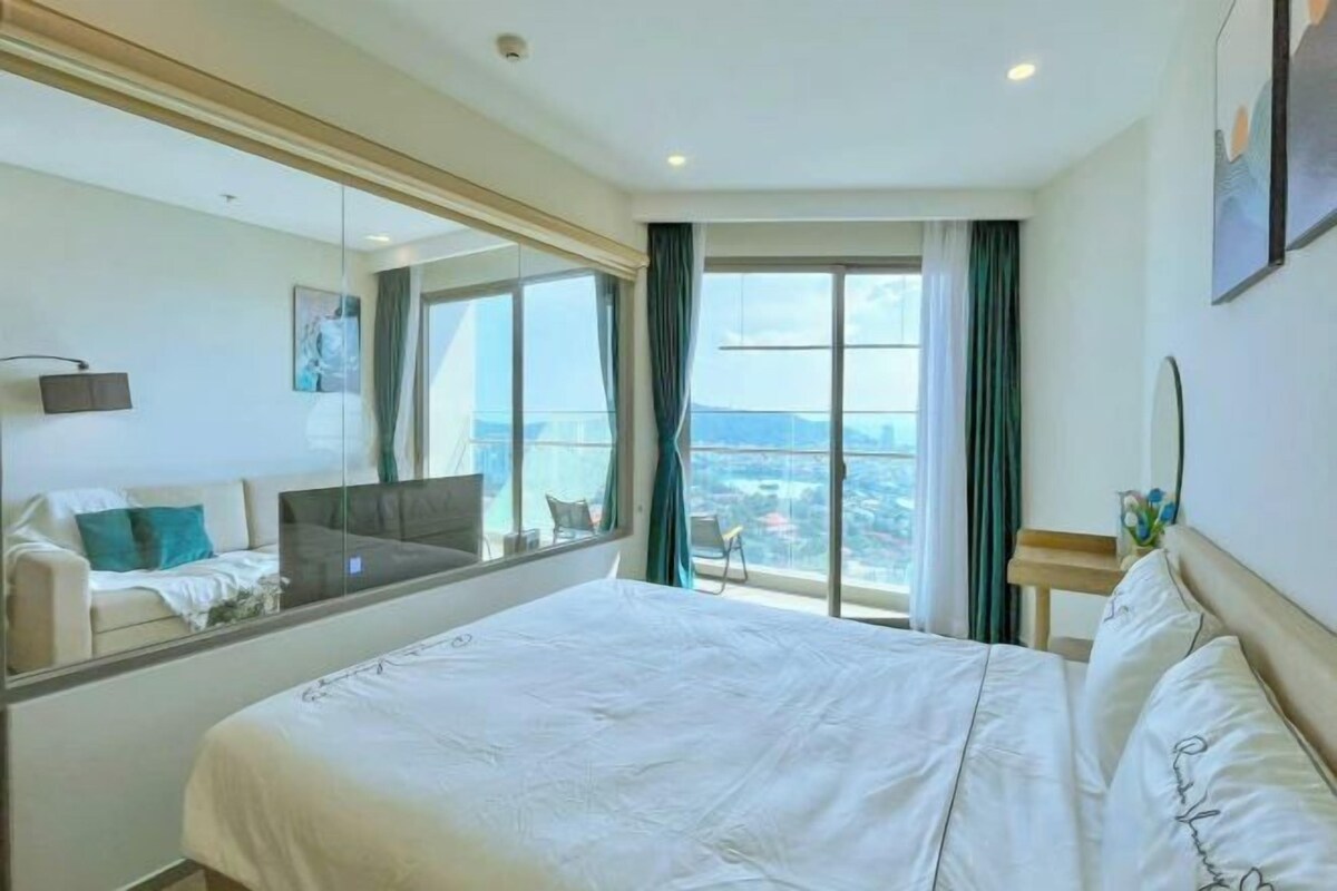 Hypo-allergenic bedding, memory-foam beds, desk, laptop workspace