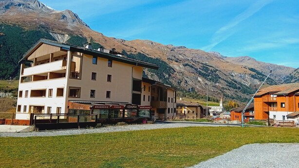 Unclassified image, 1 of 21, button - Apartment in Termignon with Ski-In/Ski-Out (Val Cenis)