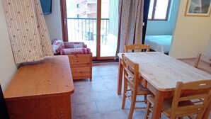 2 bedrooms - Apartment in Northern Alps with balcony (Val Cenis)