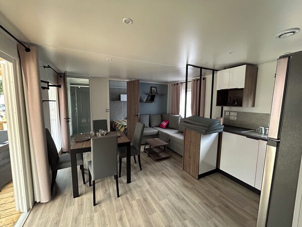 Interior - The Mobil home de 4 4m² (Les Mathes)