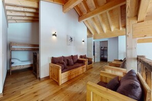 Interior - Apartment in Ski In Ski Out location (Veysonnaz)