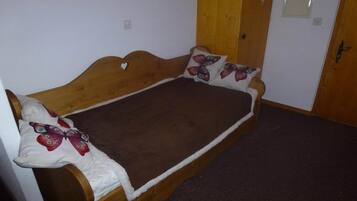 2 bedrooms, free WiFi