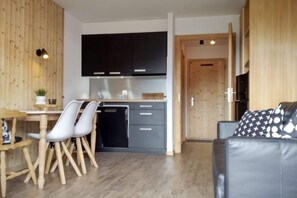 Interior - Studio in Veysonnaz near Ski Lift (Veysonnaz)