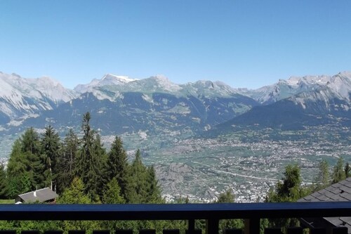 Apartment in Veysonnaz 200m from Ski Slopes