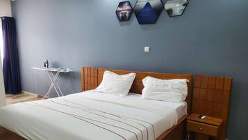 2 sovrum, skrivbord, strykjÀrn/strykbrÀda och wi-fi