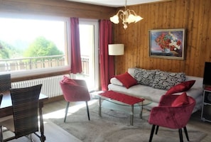 Smart-TV, Kamin, DVD-Player
