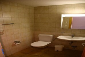 Doccia, asciugacapelli, asciugamani