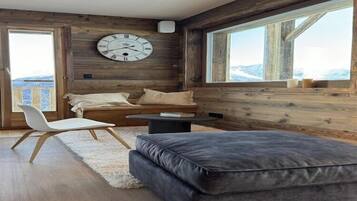 Smart-TV, Kamin, DVD-Player