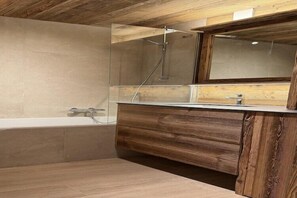Douche, séchoir à cheveux