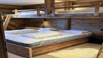 5 Schlafzimmer, Bügeleisen/Bügelbrett, Internetzugang