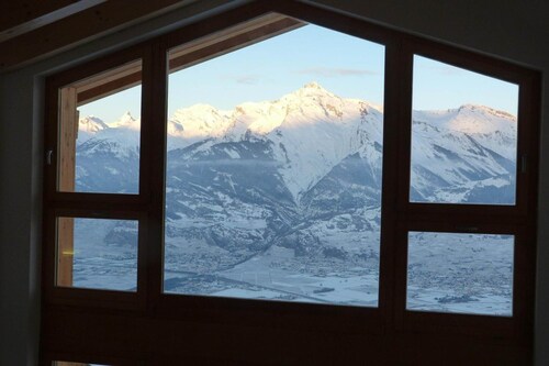 Authentic Apartment With Mountain View