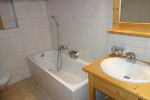 Douche, sèche-cheveux