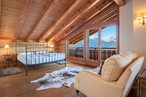 5 bedrooms, free WiFi