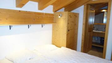 2 bedrooms, free WiFi