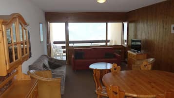 Smart-TV, Kamin, DVD-Player