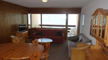 Smart-TV, Kamin, DVD-Player