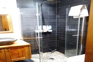 Shower - Apartments with Enchanting hill view (Veysonnaz)