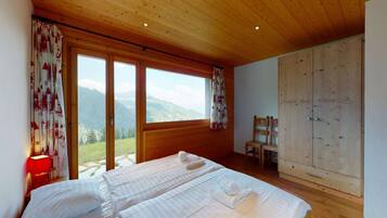 6 bedrooms, free WiFi