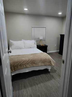 2 bedrooms, iron/ironing board, WiFi, wheelchair access