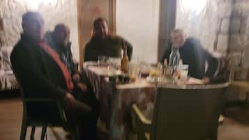 Basic Villa | Dining