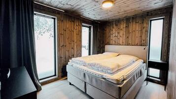 Cabin, 3 Bedrooms, Accessible, Patio | 3 bedrooms