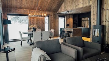Cabin, 3 Bedrooms, Accessible, Patio | Living room
