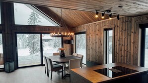 Cabane, 3 chambres, accessible aux personnes à mobilité réduite, patio | Intérieur