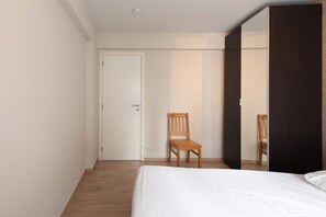 3 habitaciones, tabla de planchar con plancha y wifi gratis 