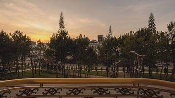 Suite estudio familiar, vistas al parque | Vistas del balcón