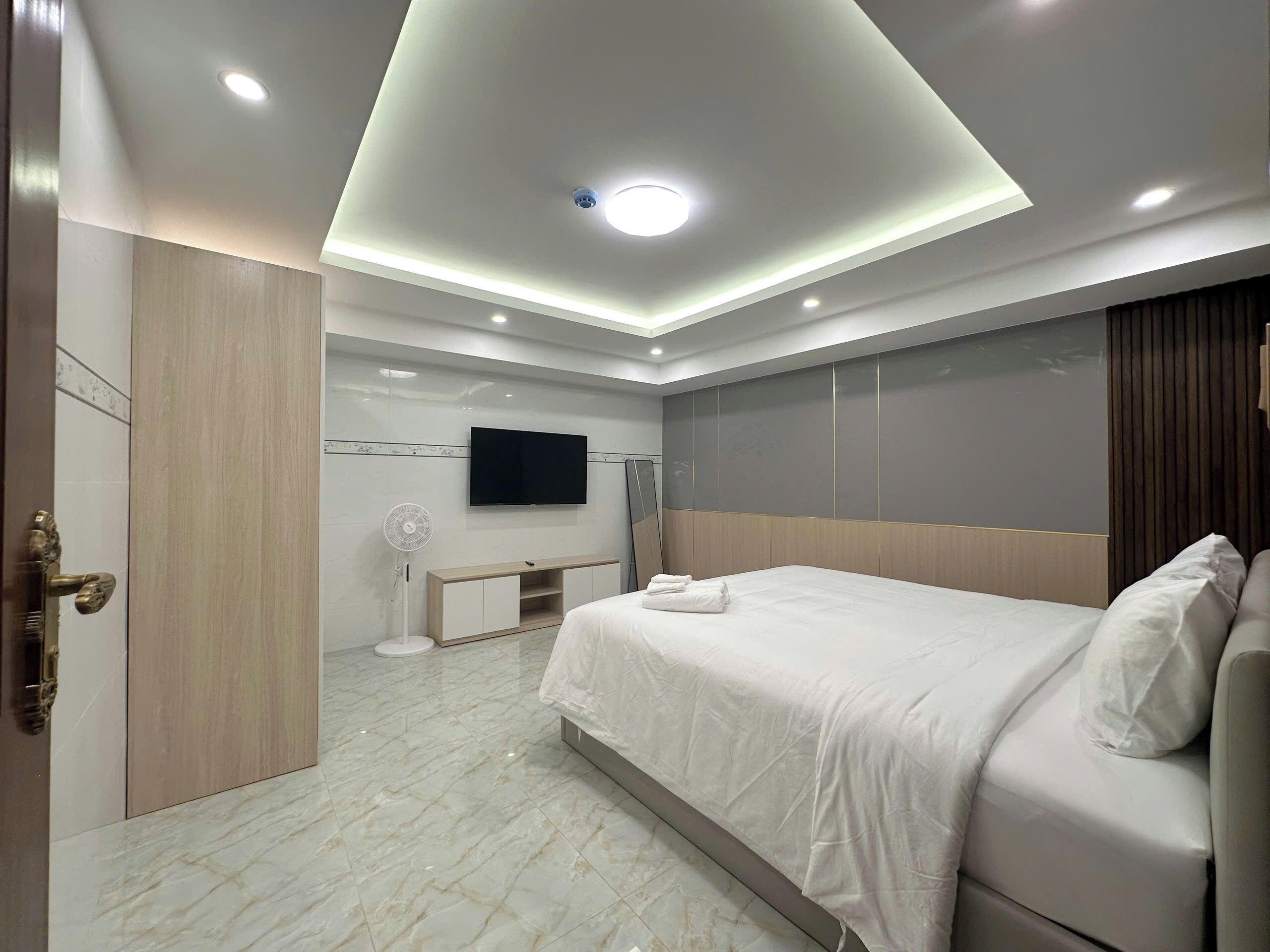 Estudio familiar, lanai | Escritorio, espacio para trabajar con un portátil, cortinas opacas