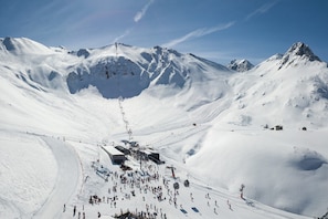 Snow and ski sports