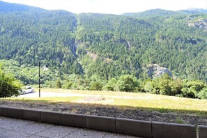 Property grounds - Apartment in Orelle near Ski Lift (Orelle)