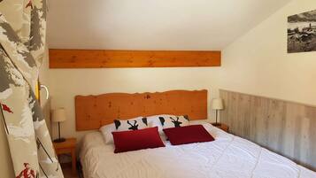2 bedrooms