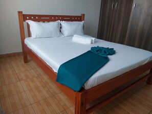 3 soverom, skrivebord, strykejern/-brett og wi-fi