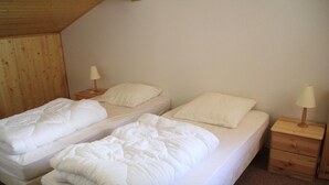Room - Apartment near Portes du Soleil ski area (Châtel)