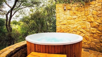 Hus, 6 soverom, røyk, balkong | Utendørs boblebad