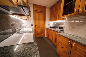 微波爐、焗爐、爐具、洗碗機