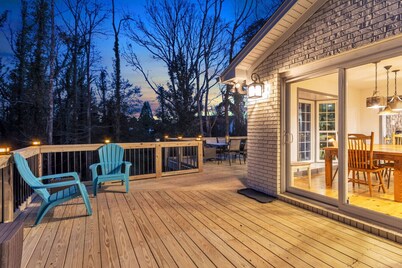 Spacious 6BR/10Bed~Pet & Family Friendly + HOT TUB