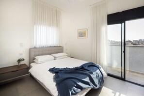 Penthouse, Sea View | 4 bedrooms, iron/ironing board, free WiFi - Rooftop Jacuzzi Penthouse by Sea N' Rent (Tel Aviv)