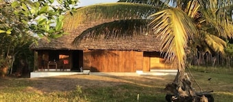 Beachfront Oasis in Mahambo, Madagascar - Chalet Retreat