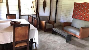 Chalet, 2 Bedrooms, Smoking, Balcony | Lounge