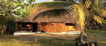 Beachfront Oasis in Mahambo, Madagascar - Chalet Retreat